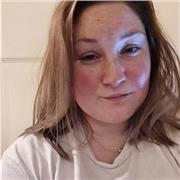 Native English tutor with 3 years' experience with primary and secondary aged students. Degree in Performing Arts.