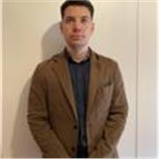 Sono un ragazzo neo laureato in giurisprudenza che ha voglia di lavorare e contemporaneamente poter aiutare chi ha bisogno di un supporto nello studio di discipline complesse come il diritto penale e il diritto privato