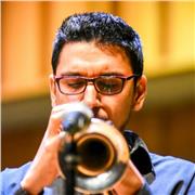 Graduado del Conservatorio Superior de Música Manuel de Falla de la carrera jazz dicta clases de trompeta online