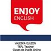 profesora de ingles ofrece clases online a adultos