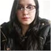 Profesora de refuerzo niños de primaria para una mejor educación y entendimiento