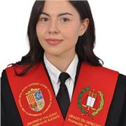 Graduada en derecho, doy clases particulares de apoyo para primaria, la ESO y Bachillerato.