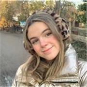 Estudiante de Educación Primaria que trabaja como profesora de apoyo