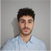 Laureato in scienze politiche e relazioni internazionali offre ripetizioni ed è disponibile per aiuto compiti.
Sono un ragazzo di 26 anni laureato in scienze politiche e relazioni internazionali (con una votazione di 109 su 110) e sto conseguendo la laur