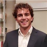 Diplomato al liceo scientifico tradizionale, laureato in Economia e Computer Science, offro lezioni in materie scientifiche.