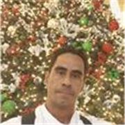 Con experiencia en clases con niños y adultos