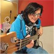 Clases de bajo eléctrico presenciales y Online