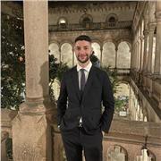 Profesor de inglés licenciado en filología inglesa y con el máster de formación del profesorado de ESO y Bachillerato (especialidad inglés)