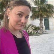 Laureata magistrale in Scienze Biologiche seria e competente impartisce lezioni di matematica, scienze e aiuto compiti.