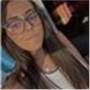 Estudiante de educación primaria que busca ayudar a niños de esta etapa en el desarrollo de las asignaturas clave que estos cursen
