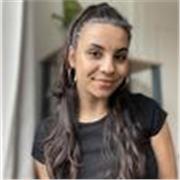 Englisch und Spanisch-Tutor, der Kinder aller Altersgruppen unterrichtet