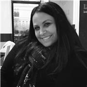 Diplomata liceo socio psicopedagogico con esperienza presso scuole statali primarie, impartisce lezioni d’italiano