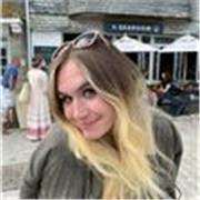 I am an English student studying Spanish at university - let’s learn together as I help you with your English!