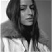 Maestra titulada en Educación Primaria, con master dedicado a la educación y sociedad inclusiva 