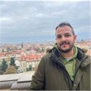 Profesor de geografía e historia para todos los niveles. Tambien puedo dar Arte, filosofía, ética, economía y todas las relacionad