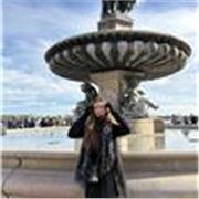 Profesora de apoyo escolar, estudiante de primer año en doble grado de magisterio. Dispuesta a dar clases de matemáticas o inglés