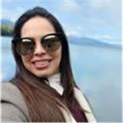 Profesora y educadora de la materia español para niños y niñas