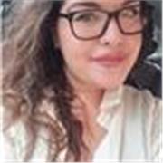 Profesora de inglés con experiencia y título de C2, ofrezco clases particulares presenciales y online. Todos los niveles y edades.