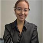 Profesora de inglés, apta para enseñar a todas las edades. 