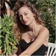 Studentessa di Lingue all’ultimo anno, madrelingua Italiana diplomata al liceo scientifico