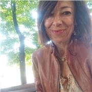 Docente di filosofia impartisce lezioni