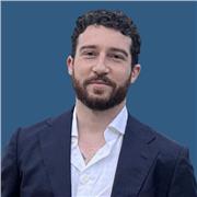 Professeur de français pour collégiens, lycéens et adultes, issu d’une prépa littéraire et diplômé d’un master en lettres