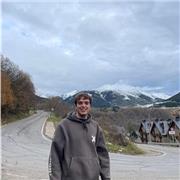 Profesor de programación, con grado en ingeniería informática. Perfecto para aquellos que acaben de empezar la universidad o quieran hacerla.
