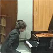 Estudiante de La universidad nacional imparte clases de musica (piano,lectura de partitura y teoria musical)