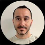 Ingeniero agrónomo y técnico químico con más de 15 años de experiencia en la industria química y biotecnológica.