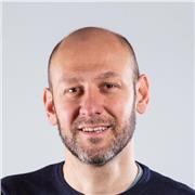 Hai bisogno una mano per impaginazione, fototitocco, studio di loghi e montaggio video? Eccomi