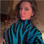 Laureata in Lettere Moderne e studentessa di Filologia Moderna impartisce lezioni di tutte le materie umanistiche