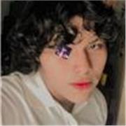 Profesor de matemáticas imparte clases a niños