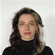 Hi! My name is Francesca, and I’m passionate about languages, cultural exchanges, and human connection.