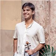 Violinista titulado en el CSMIB con Premio extraordinario. Imparto clases a todas las edades y niveles, con adaptabilidad.