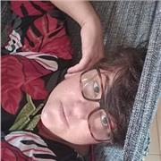 Professora de Geografia com mestrado ensina qualquer idade