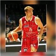 Giocatore professionista di pallacanestro offre tutta la sua esperienza maturata negli anni per far conoscere il mondo dello sport