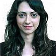 Professoressa specializzata con certificazione linguistica B2_First, propone lezioni online di Inglese