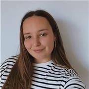 Hola! Soy Claudia. Doy clases particulares de refuerzo para alumnos de primaria, ESO y Bachiller
