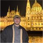 Rendo la storia viva e appassionante, aiutandoti a capirla davvero e senza annoiarti.