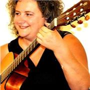 Corsi per tutti di chitarra, basso, ukulele in presenza e online