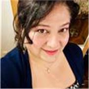 Übersetzerin für Kinderliteratur und kreative Texte in mehreren Sprachen.