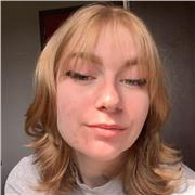 Etudiante en section Européenne Histoire/géo Anglais, je vous propose mes services pour de l'aide en Anglais niveau Collège et lycée