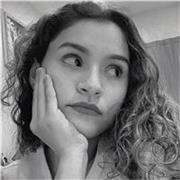 Maestra de español que imparte español para niños de 7-12 años