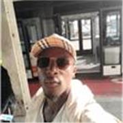 Soy un Joven entusiasta con vocación por los idiomas 