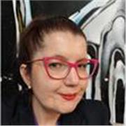 I give private lessons tailored on the student needs and knowledge of the Italian language