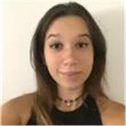 diplomata che da lezioni di matematica, poiche uscita da poco dal liceo scientifico