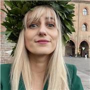 Insegnante laureata offre aiuto compiti per medie e superiori