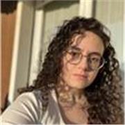 Offro lezioni di teoria musicale e pratica pianistica per tutte le età e diversi livelli di esperienza.