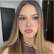 Estudiante de universidad con nivel C2 en inglés, estudiando actualmente en estados unidos con facilidad para enseñar