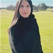 Profesor de francés imparte clases a niños